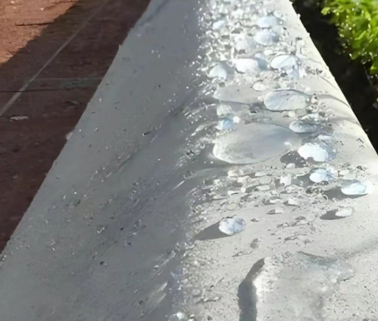 新泰硅烷浸渍涂料在混凝土保护中的应用